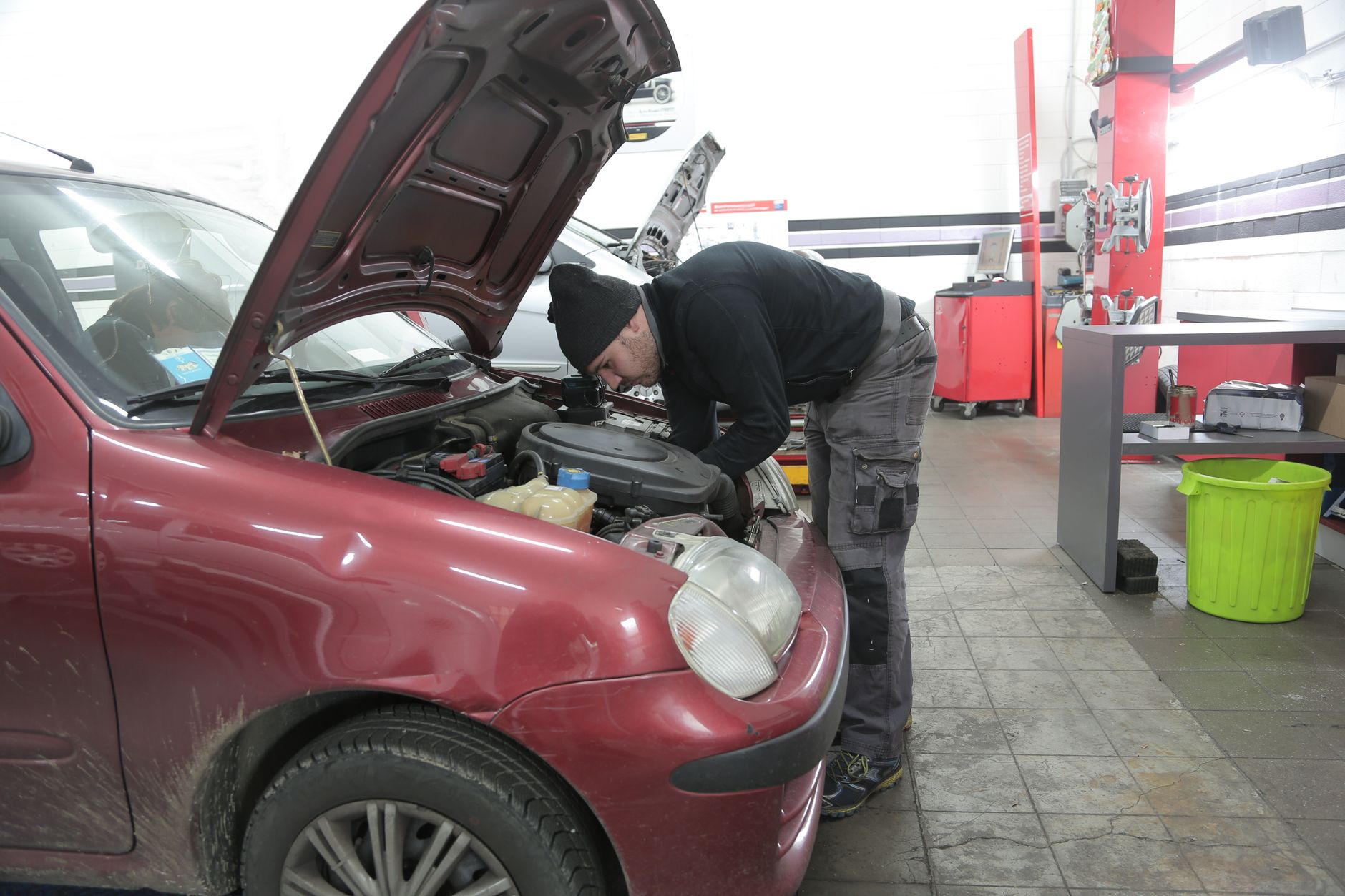 Réparation Voiture équipe à La Seyne-sur-Mer